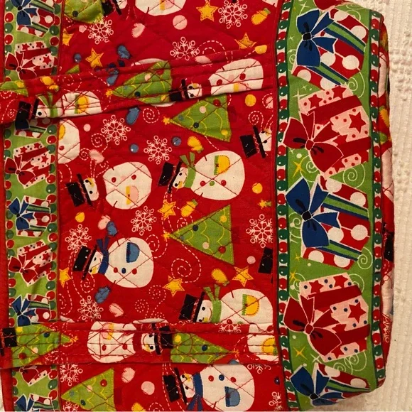 Festive Red and Green Handbag - Picture 5 of 10